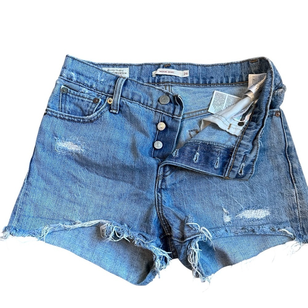 Levi’s Distressed Light Wash Button Fly Wedgie Shorts Sz 26 A148